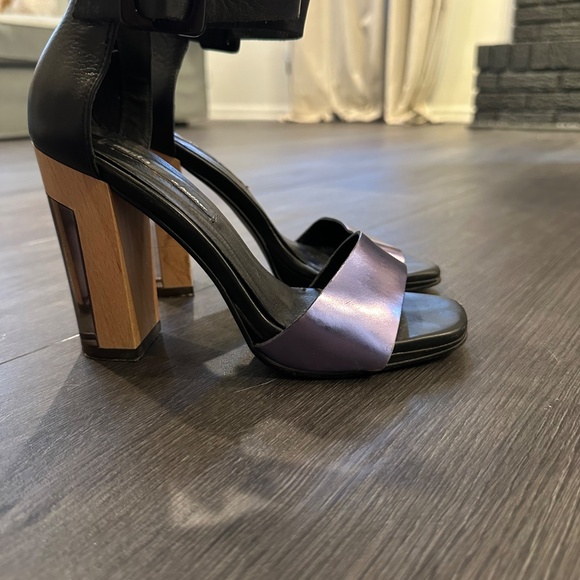 MIISTA Wood & Resin Block Heeled sandals - Picture 2 of 4